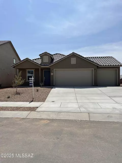 12830 E Daisy Moore Pl, Vail, AZ 85641