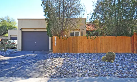 4325 W Pyracantha Dr, Tucson, AZ 85741