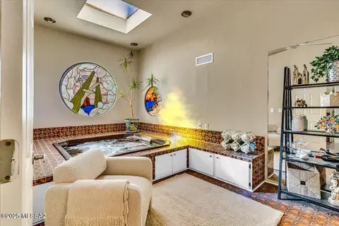 420 S Essex Ln, Tucson, AZ 85711