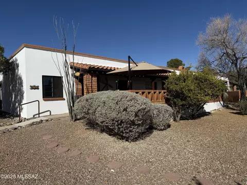 402 S Paseo Quinta #A, Green Valley, AZ 85614