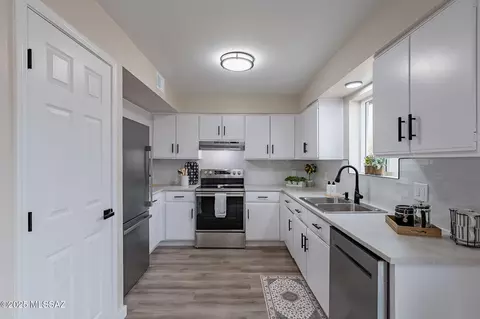 3751 E Drydock Pl, Tucson, AZ 85739