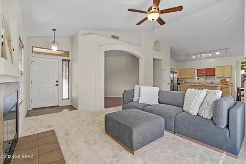 60591 E Blackcrest Loop, Tucson, AZ 85739 photo 6