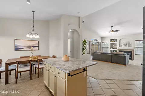 60591 E Blackcrest Loop, Tucson, AZ 85739 photo 10