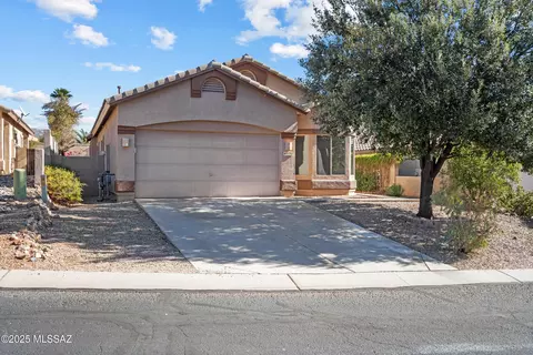 60591 E Blackcrest Loop, Tucson, AZ 85739