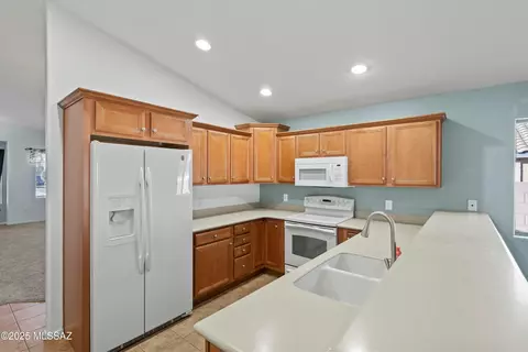 Kitchen - 7151 E Alderberry St, Tucson, AZ 85756 photo 2 of 3