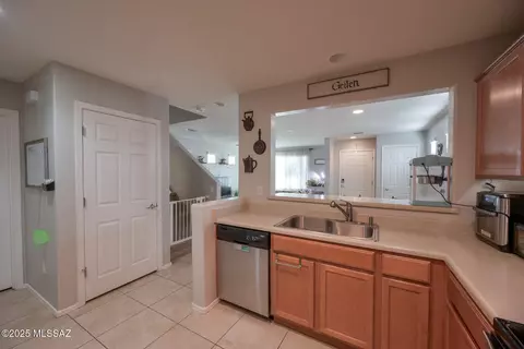 Entry Way - 5781 S Cedar Ridge Rd, Tucson, AZ 85747 photo 2 of 4