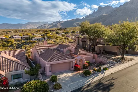 10134 N Bighorn Butte Dr, Oro Valley, AZ 85737