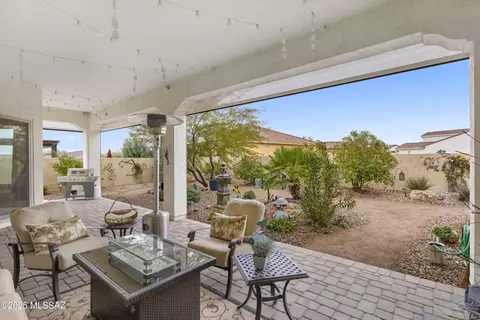 59894 E Amur Ln, Oracle, AZ 85623