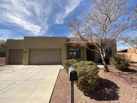 9356 S San Esteban Dr, Vail, AZ 85641