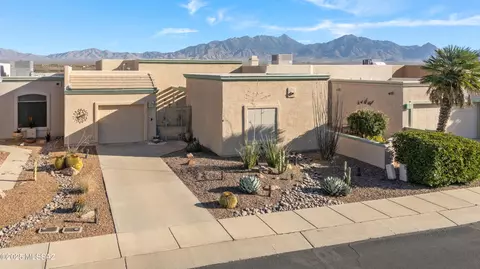 2207 S Cliff Dr, Green Valley, AZ 85614