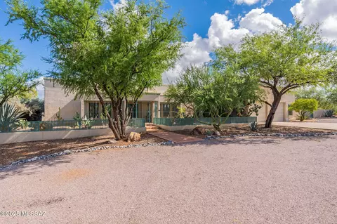 17 Alcalde Ln, Rio Rico, AZ 85648