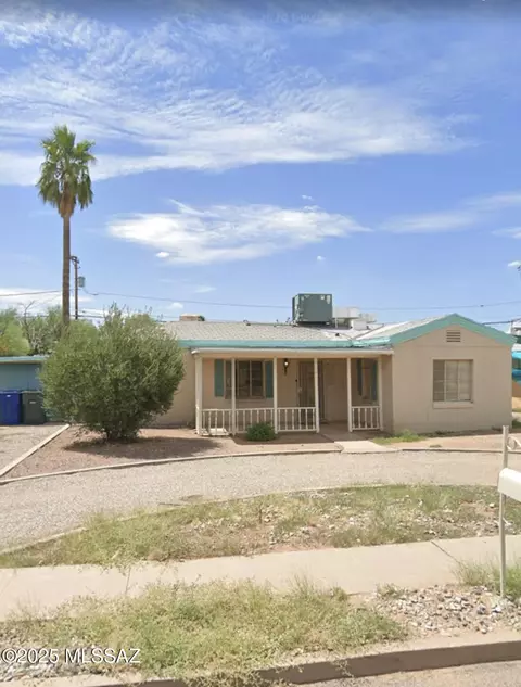 3926 E Louis Ln, Tucson, AZ 85712