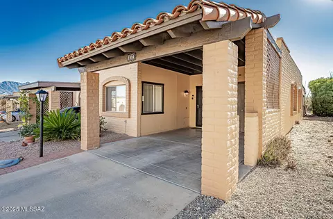 1431 W Calle Pueblo, Green Valley, AZ 85622