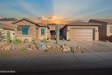 6980 W Cliff Spring Trl, Marana, AZ 85658