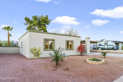 9151 E 8th St, Tucson, AZ 85710 photo 3