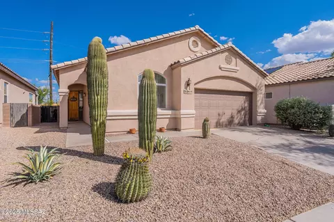 2917 W Desert Glory Dr, Tucson, AZ 85745