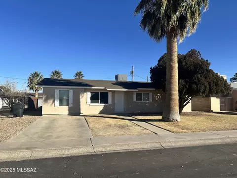 1208 Tucson St, Safford, AZ 85546