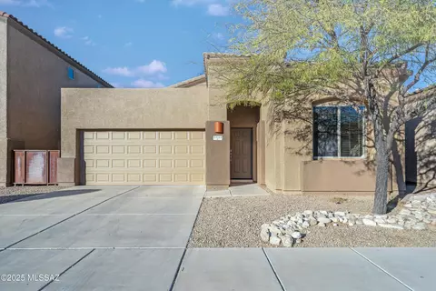 5531 N Quiet Dream Ave, Tucson, AZ 85741