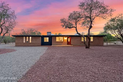 8805 N Marathon Dr, Tucson, AZ 85704