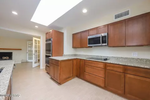 Kitchen - 814 E Mitchell Dr, Tucson, AZ 85719 photo 1 of 4