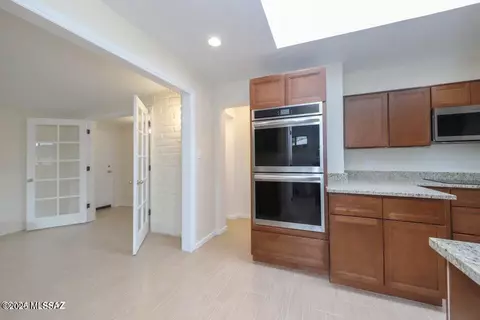 814 E Mitchell Dr, Tucson, AZ 85719