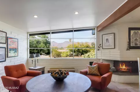 6862 E Tawa St, Tucson, AZ 85715
