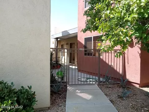 2435 N Silver Mosaic Dr, Tucson, AZ 85745