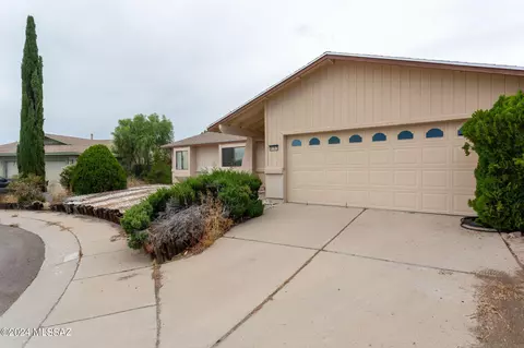 9757 N Sherbrooke St, Tucson, AZ 85742