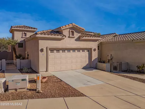 5174 N Pinnacle Point Dr, Tucson, AZ 85749