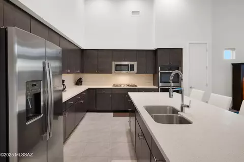 Kitchen - 6955 E Ventana Links Loop, Tucson, AZ 85750 photo 1 of 3