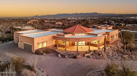 6045 N Abington Rd, Tucson, AZ 85743