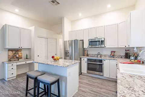 5199 N Via La Heroina, Tucson, AZ 85750