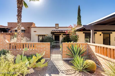 2712 E Avenida De Pueblo, Tucson, AZ 85718