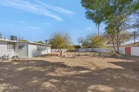 Exterior - 2926 Exeter St, Tucson, AZ 85716 photo 4 of 4
