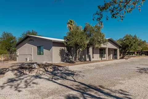 700 W Orange Grove Rd, Tucson, AZ 85704