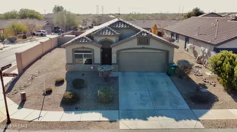 635 W Calle Tolmo, Sahuarita, AZ 85629