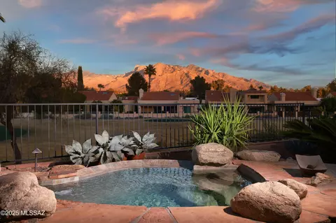 8632 N Bobby Jones Dr, Tucson, AZ 85742