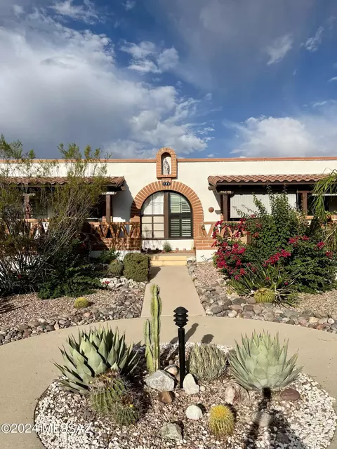 386 S Paseo Quinta #C, Green Valley, AZ 85614