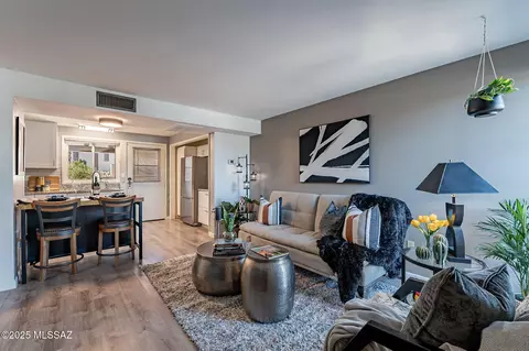 466 S Paseo Madera #B, Green Valley, AZ 85614