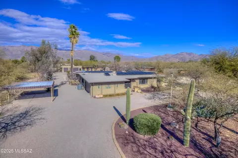 11343 E Gunsmith Dr, Tucson, AZ 85749