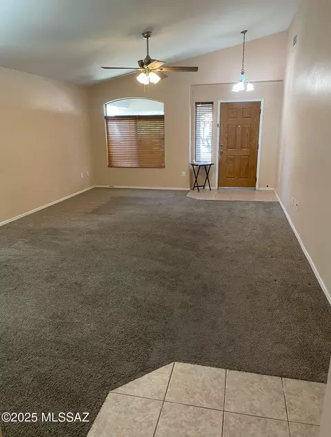 6614 E Cooperstown Dr, Tucson, AZ 85756 photo 2