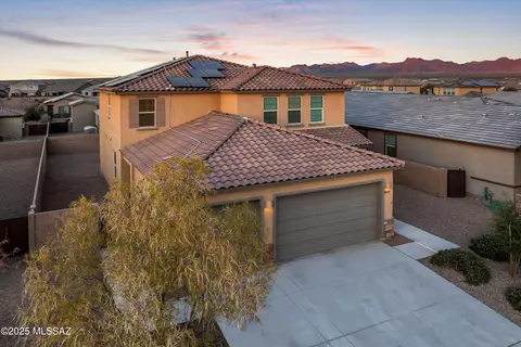 10860 W Keuka Dr, Marana, AZ 85653