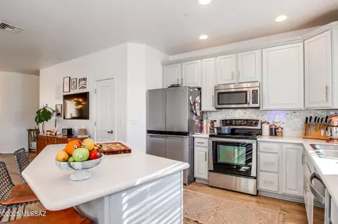 2427 E Autumn Flower Dr, Tucson, AZ 85718