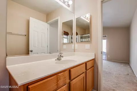 Bath - 10341 E Roywood Way, Tucson, AZ 85747 photo 3 of 3