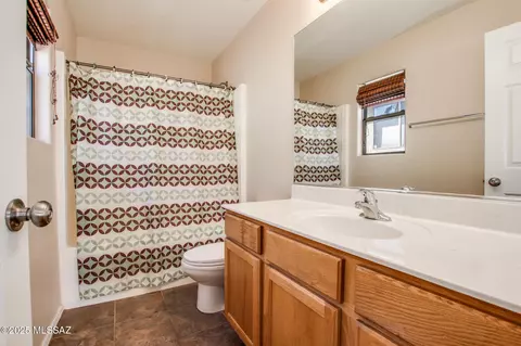 Bath - 10341 E Roywood Way, Tucson, AZ 85747 photo 2 of 3