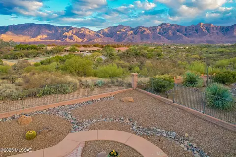 14046 N Fawnbrooke Dr, Oro Valley, AZ 85755