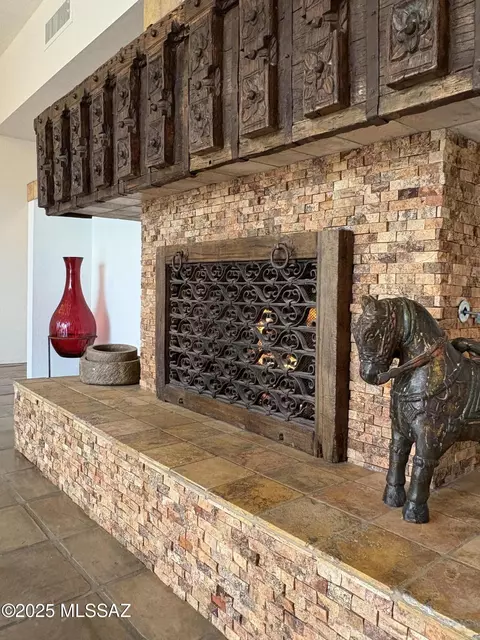 107 S Shadow Creek Pl, Tucson, AZ 85748