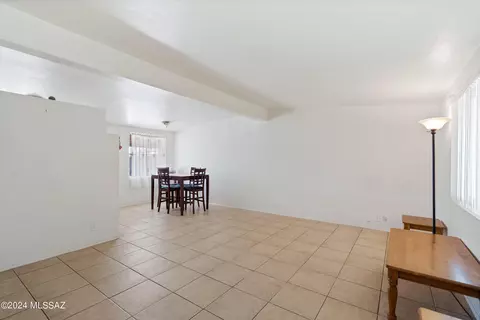 4872 E 23rd St, Tucson, AZ 85711 photo 2