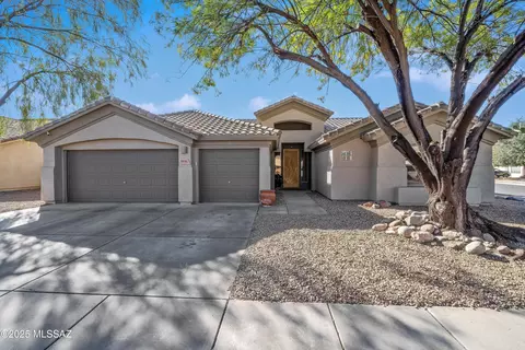 8896 N Veridian Dr, Tucson, AZ 85743