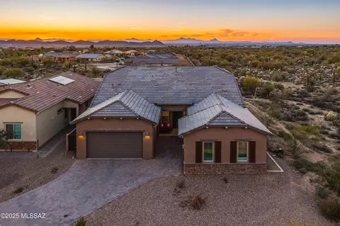 10891 N Cactus Point Dr, Tucson, AZ 85742